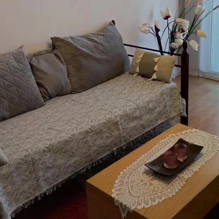 Apartment - Sleeps 4 & Free Parking