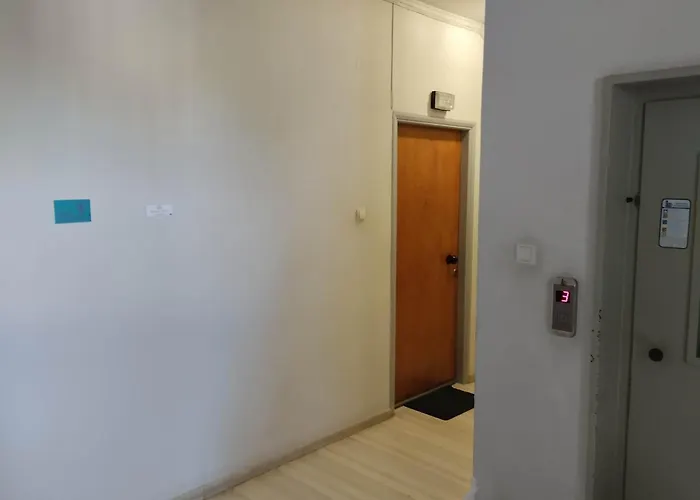 - Sleeps 4 & Free Parking