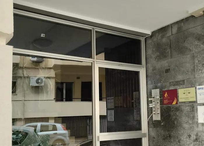 - Sleeps 4 & Free Parking *