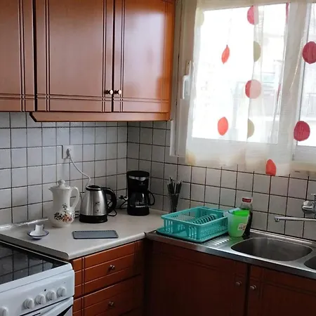 - Sleeps 4 & Free Parking *